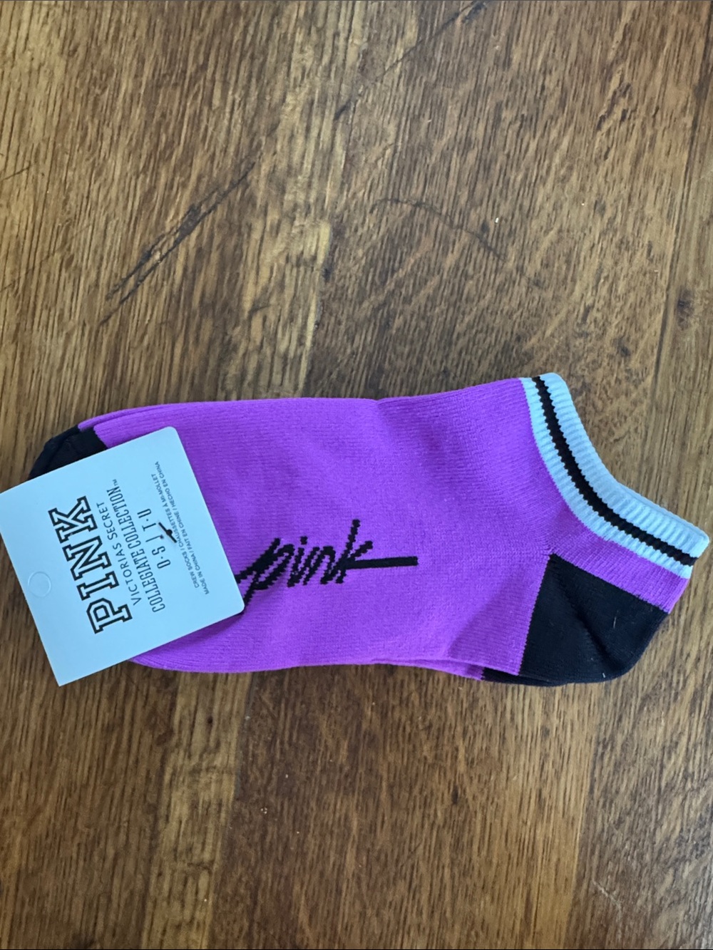 PINK Victoria's Secret Women's Low-Cut Socks‎ in Bright Purple (2 available)